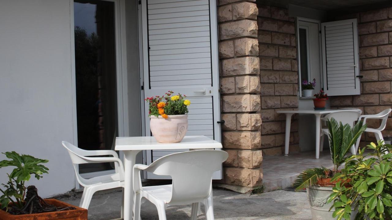 B&B Bassu Bosa Exterior foto